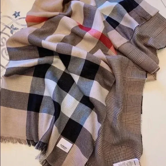 Burberry Reversible Shawl Scarf - Picture 3 of 7